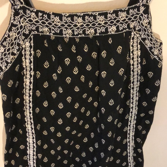 Old navy flowy dress - Picture 2 of 4